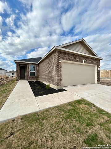 428 Blacktail Dr, New Braunfels, TX 78130