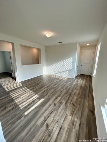 428 Blacktail Dr, New Braunfels, TX 78130