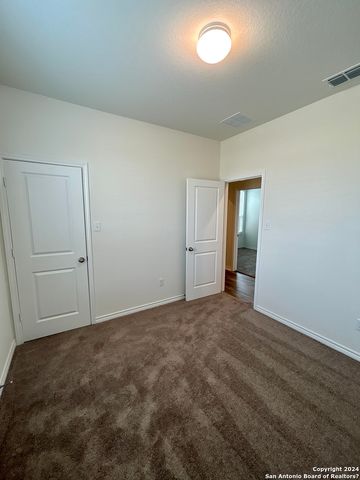 428 Blacktail Dr, New Braunfels, TX 78130