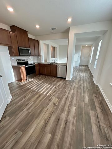 428 Blacktail Dr, New Braunfels, TX 78130