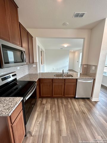 428 Blacktail Dr, New Braunfels, TX 78130