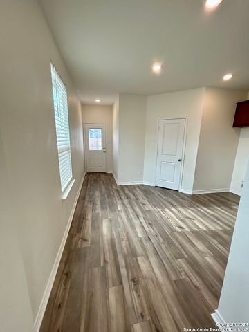 428 Blacktail Dr, New Braunfels, TX 78130