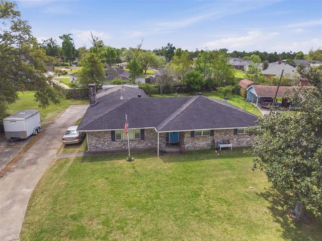 607 Lockwood Court, Lake Charles, LA 70605