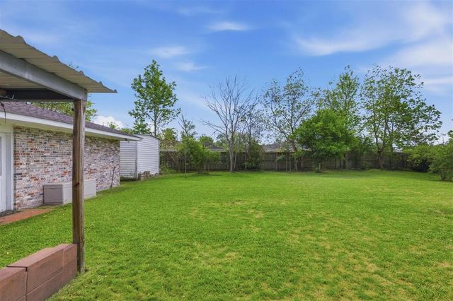 607 Lockwood Court, Lake Charles, LA 70605