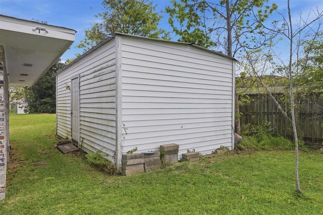 607 Lockwood Court, Lake Charles, LA 70605