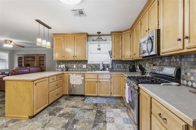 607 Lockwood Court, Lake Charles, LA 70605