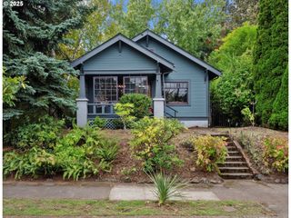 9306 N IVANHOE St, Portland, OR 97203