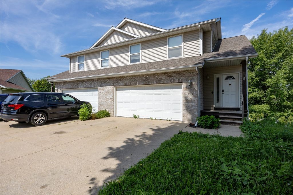 2018 Stratford Court, Coralville, IA 52241
