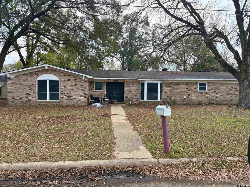 205 W Parkdale, Whitehouse, TX 75791