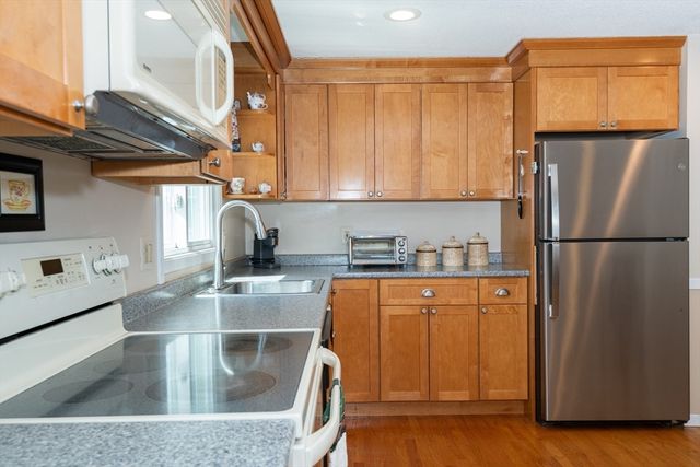 3 Christina Dr. A, Peabody, MA 01960