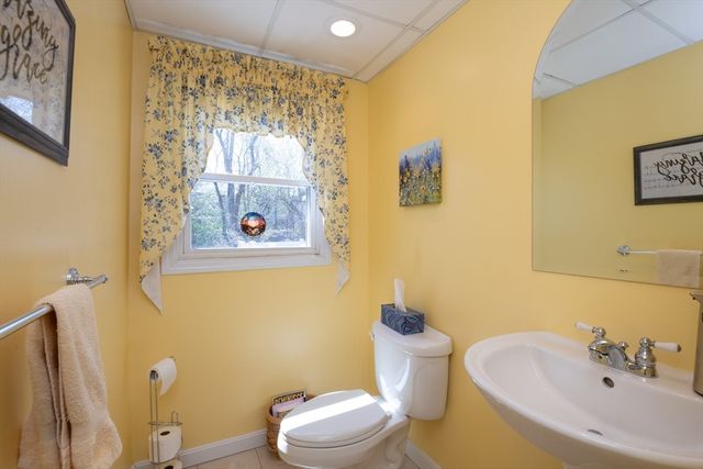 3 Christina Dr. A, Peabody, MA 01960