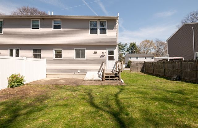 3 Christina Dr. A, Peabody, MA 01960