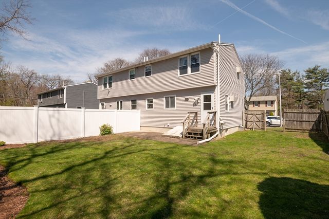 3 Christina Dr. A, Peabody, MA 01960