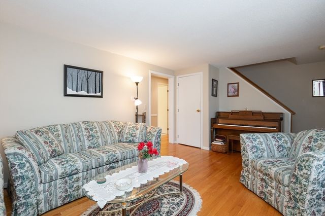 3 Christina Dr. A, Peabody, MA 01960