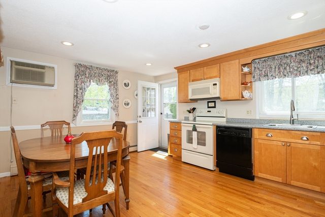 3 Christina Dr. A, Peabody, MA 01960
