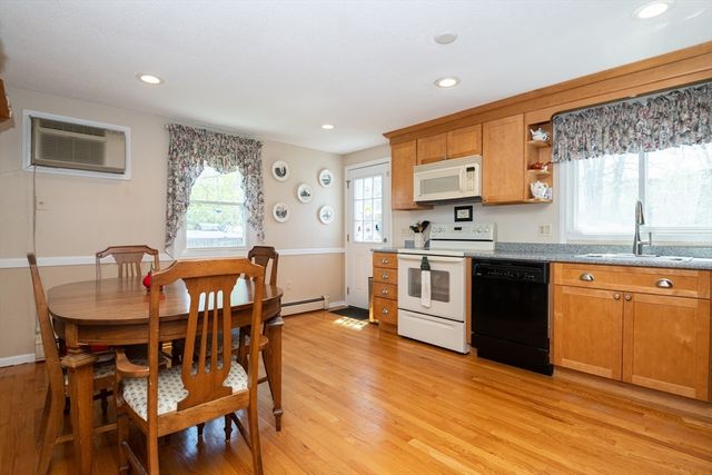 3 Christina Dr. A, Peabody, MA 01960