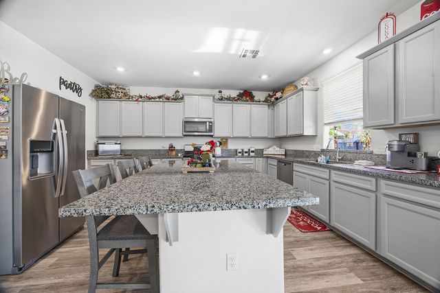 3623 E Seeger Avenue, Visalia, CA 93292