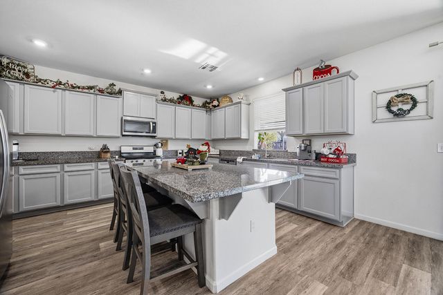 3623 E Seeger Avenue, Visalia, CA 93292