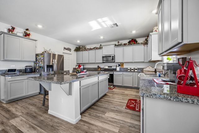 3623 E Seeger Avenue, Visalia, CA 93292