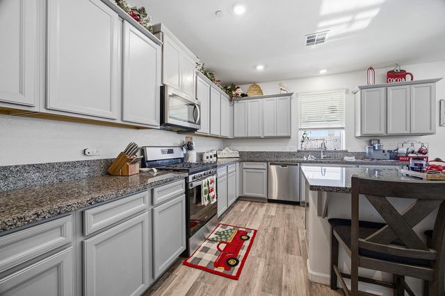 3623 E Seeger Avenue, Visalia, CA 93292