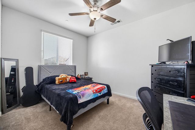 3623 E Seeger Avenue, Visalia, CA 93292