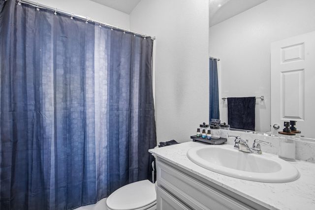 3623 E Seeger Avenue, Visalia, CA 93292