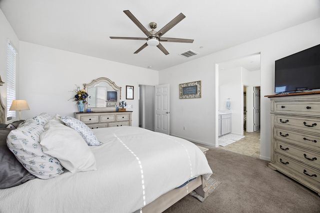 3623 E Seeger Avenue, Visalia, CA 93292