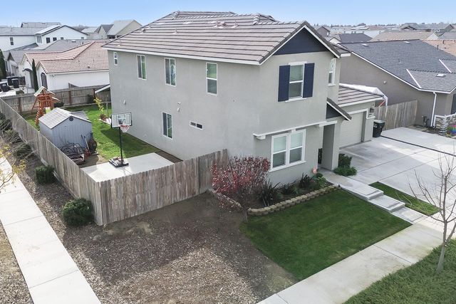 3623 E Seeger Avenue, Visalia, CA 93292