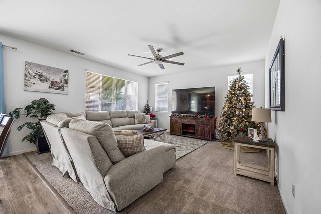 3623 E Seeger Avenue, Visalia, CA 93292