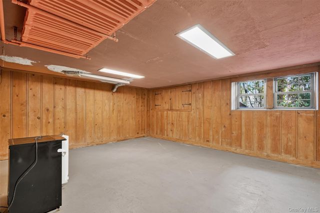 297 E Devonia Avenue, Mount Vernon, NY 10552
