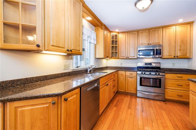 18 Bent Oak Road, Chili, NY 14624