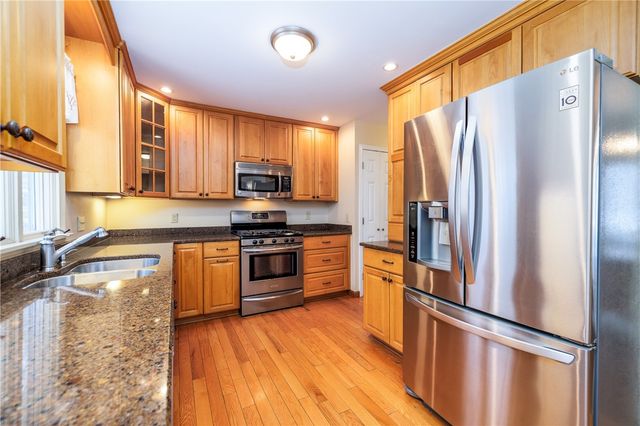 18 Bent Oak Road, Chili, NY 14624