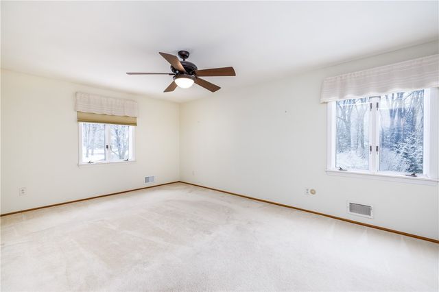 18 Bent Oak Road, Chili, NY 14624