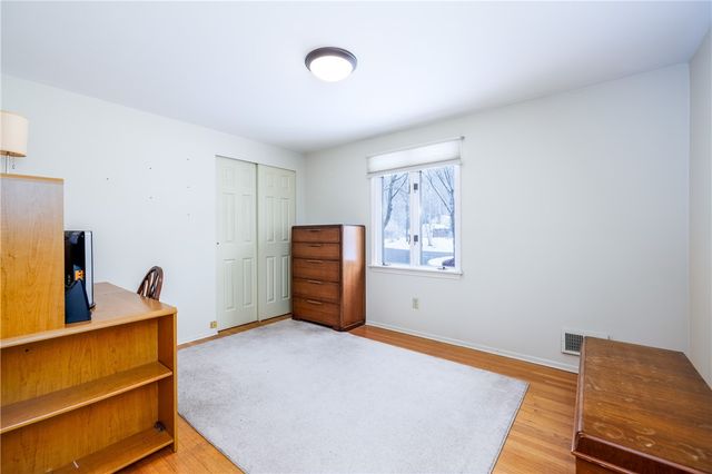 18 Bent Oak Road, Chili, NY 14624