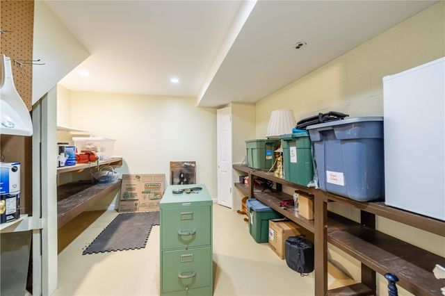 18 Bent Oak Road, Chili, NY 14624