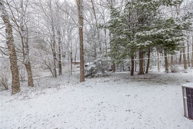 18 Bent Oak Road, Chili, NY 14624