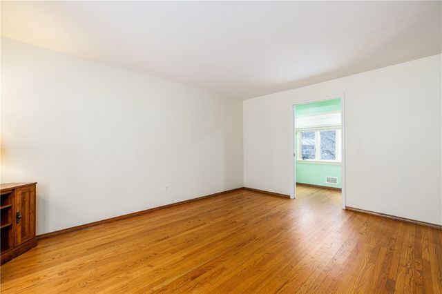 18 Bent Oak Road, Chili, NY 14624