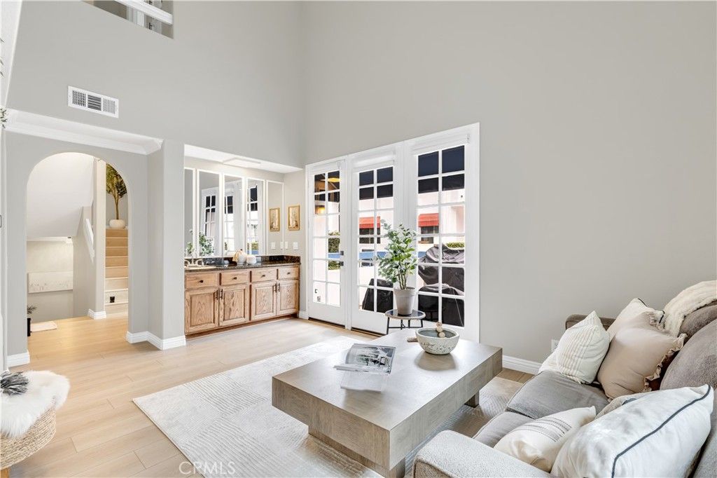 Image 13 of property listing at 7442 Coho 106, Huntington Beach, CA 92648