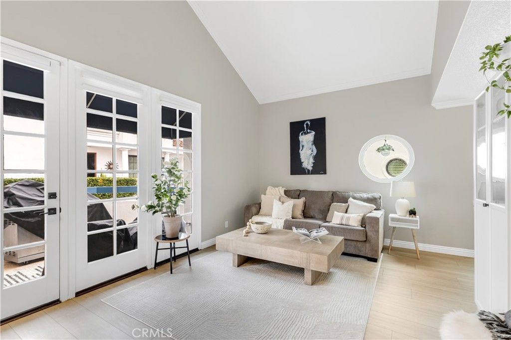 Image 15 of property listing at 7442 Coho 106, Huntington Beach, CA 92648