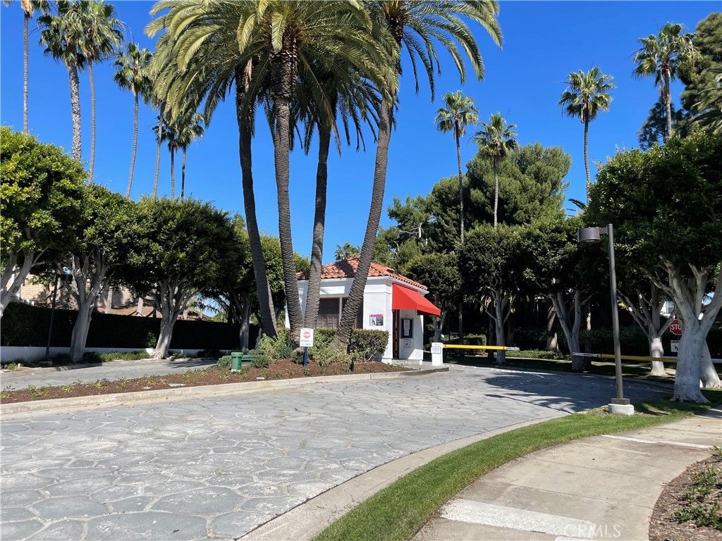 Image 45 of property listing at 7442 Coho 106, Huntington Beach, CA 92648