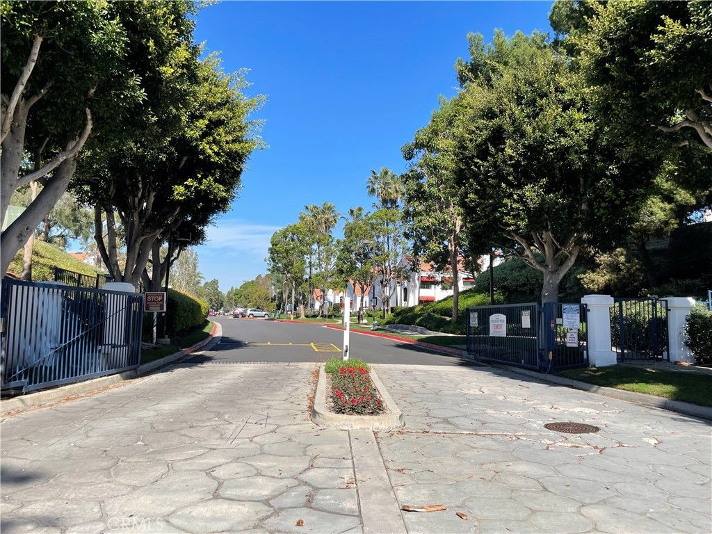 Image 46 of property listing at 7442 Coho 106, Huntington Beach, CA 92648