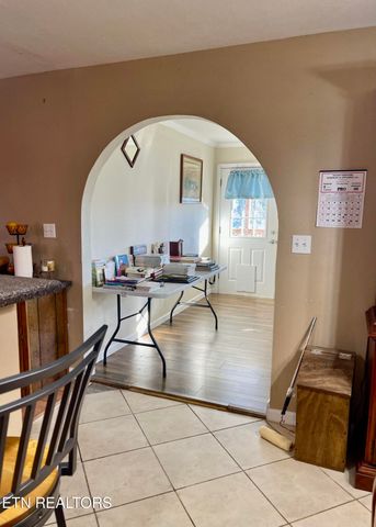 303 Curtis Rd, Tellico Plains, TN 37385