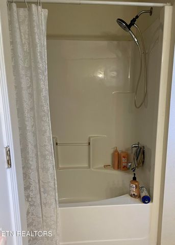 303 Curtis Rd, Tellico Plains, TN 37385