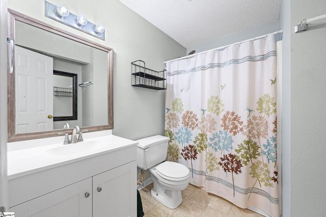 215 Bright Morning Lane, Fountain Inn, SC 29644