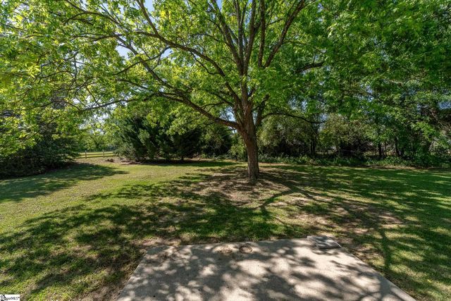 215 Bright Morning Lane, Fountain Inn, SC 29644