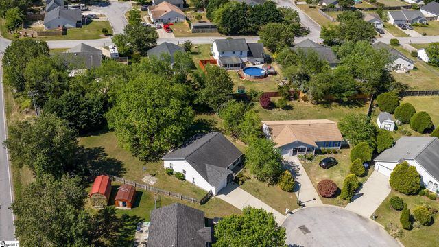 215 Bright Morning Lane, Fountain Inn, SC 29644