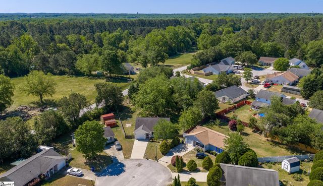 215 Bright Morning Lane, Fountain Inn, SC 29644