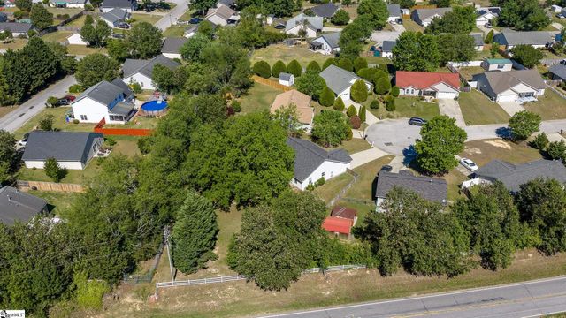 215 Bright Morning Lane, Fountain Inn, SC 29644