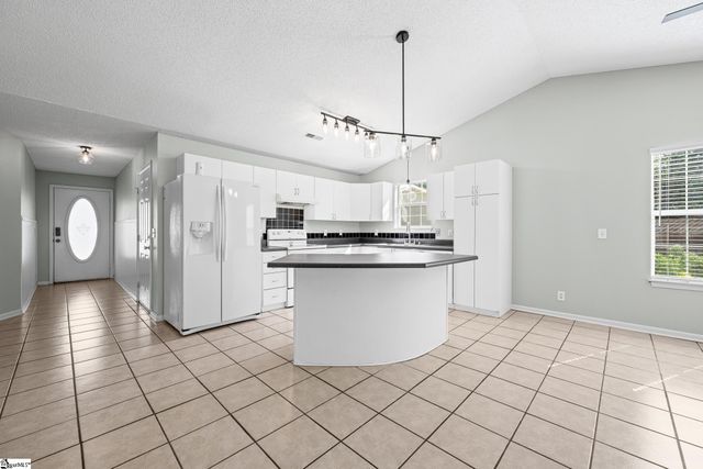 215 Bright Morning Lane, Fountain Inn, SC 29644