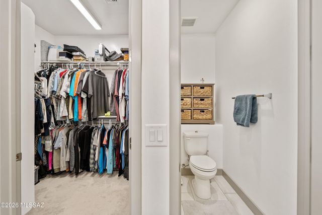 1438 E Golden Rock Way, Green Valley, AZ 85614